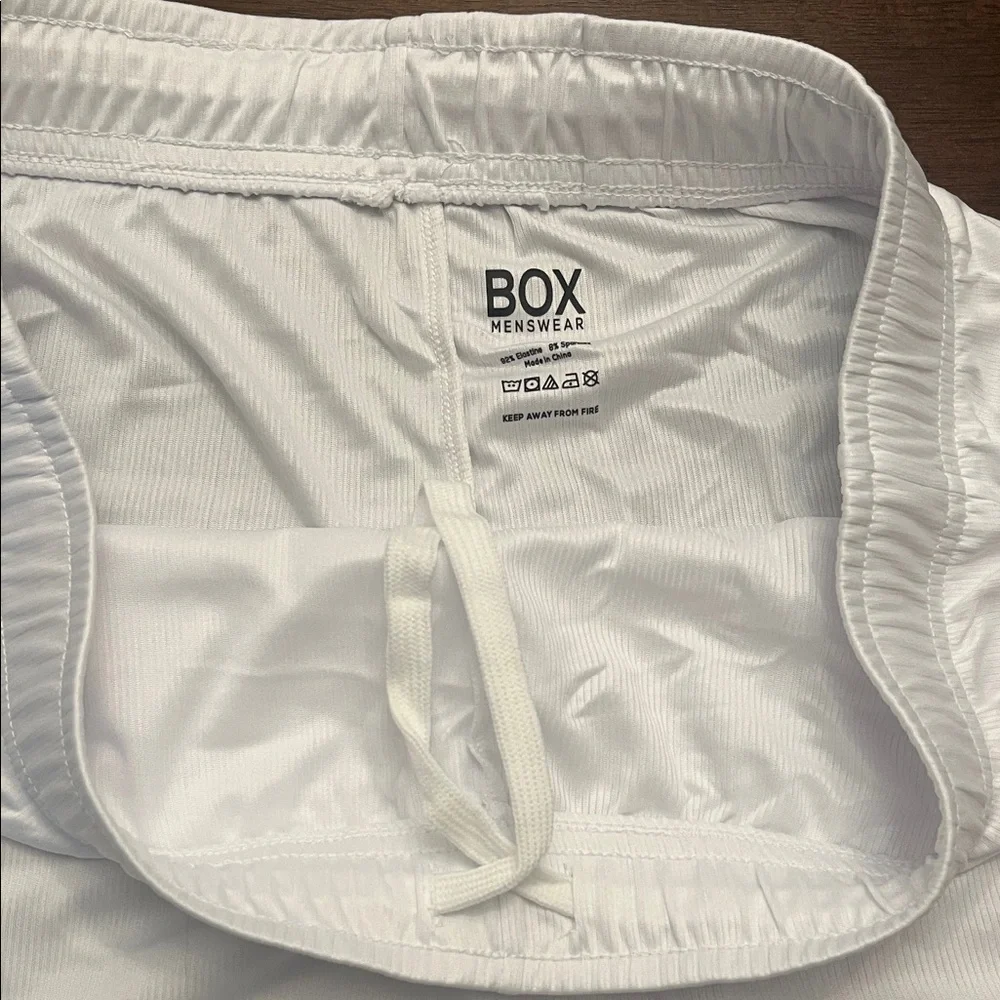 ⭐️🌴 Box Menswear White Athletic Shorts